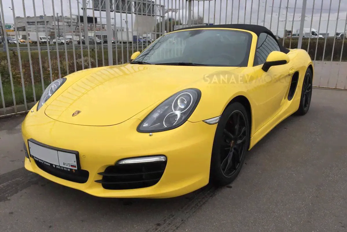 Porsche Boxster (желтый)
