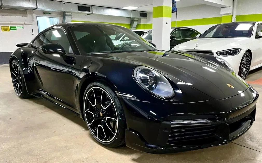 Porsche 911 Turbo S Black 2021-0